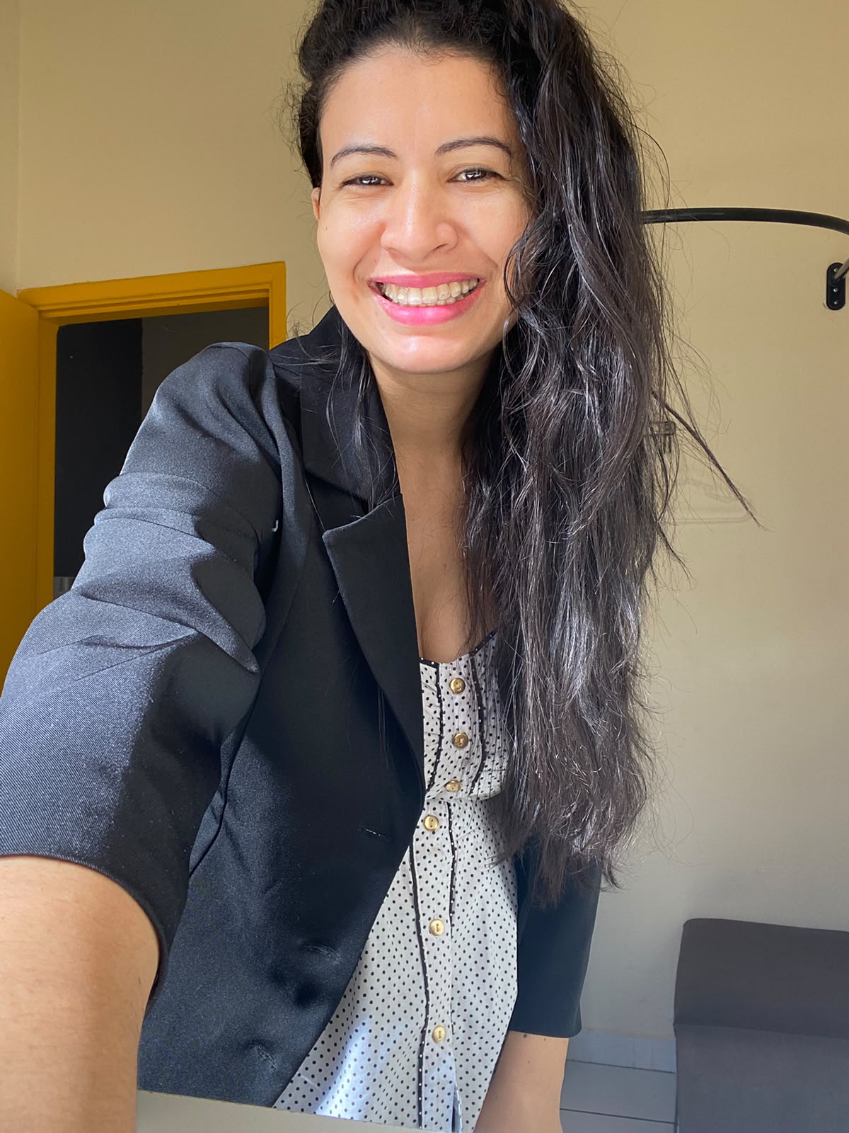 Jéssica Santos, costureira responsável pelo Ateliê da Costura
